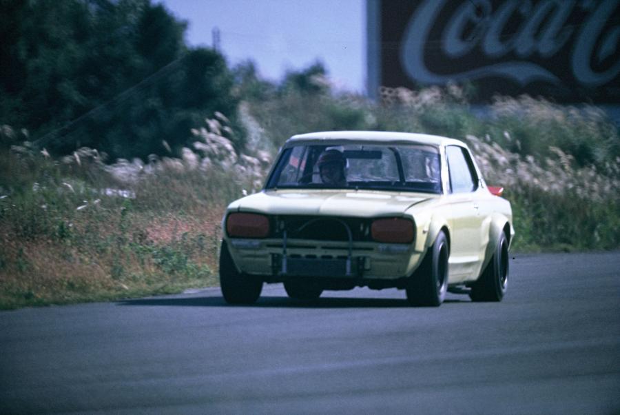  Nissan Skyline 2000 GT-R Racing 1971 года  (фото 10 из 10)
